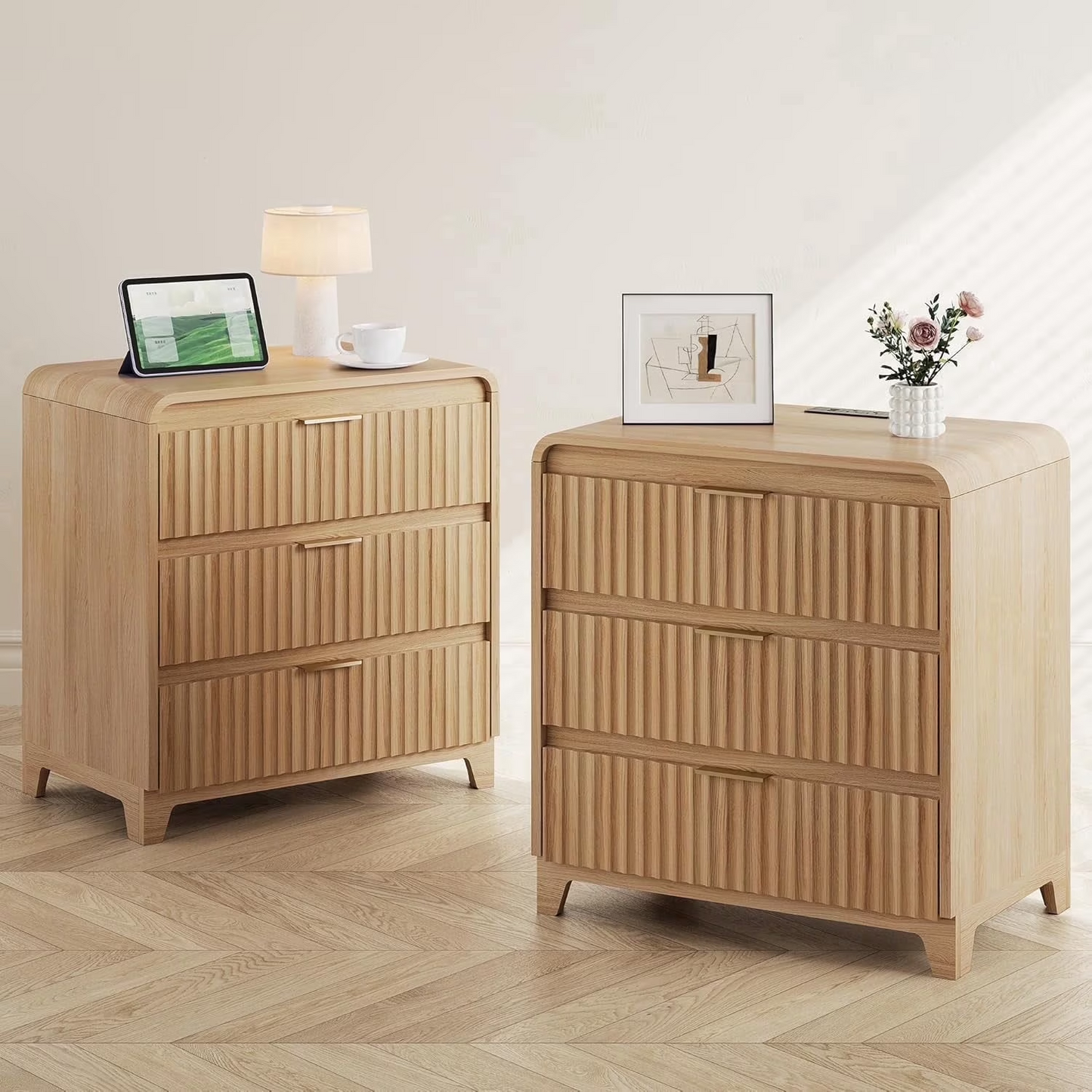 Pikvki Fluted Nightstand with Storage, 3 Drawers Wood Bed Side Table with Charging Station, Modern End Side Table for Bedroom Furniture Living Room Sofa
