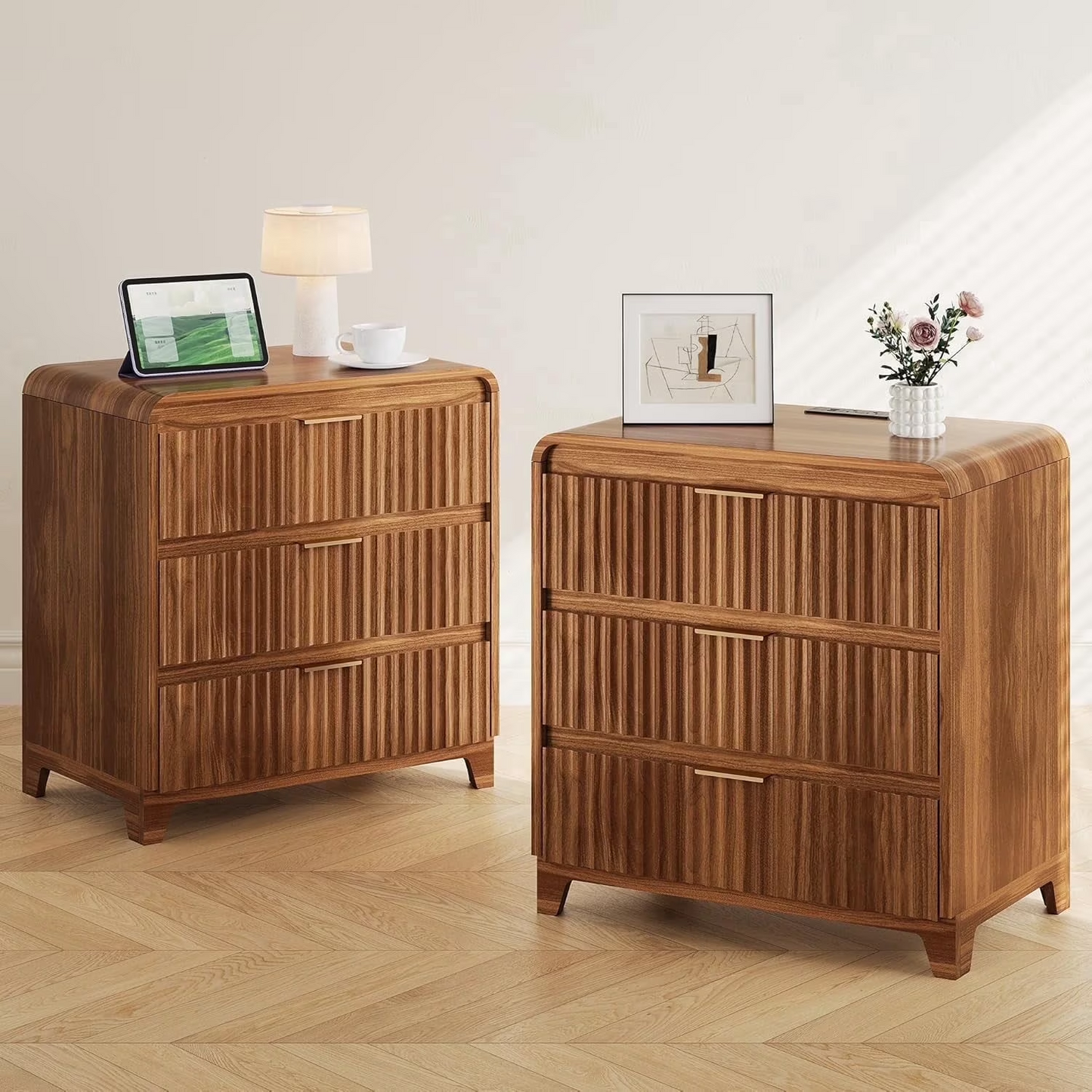Pikvki Fluted Nightstand with Storage, 3 Drawers Wood Bed Side Table with Charging Station, Modern End Side Table for Bedroom Furniture Living Room Sofa